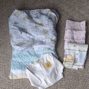 Disney Winnie the Pooh Baby Blanket Set - White and Blue
